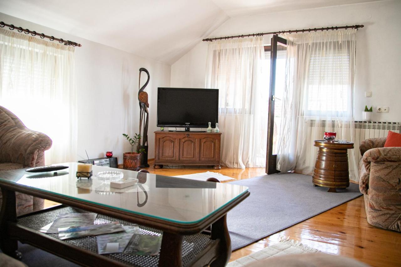 Apartment Ikar Mostar Buitenkant foto